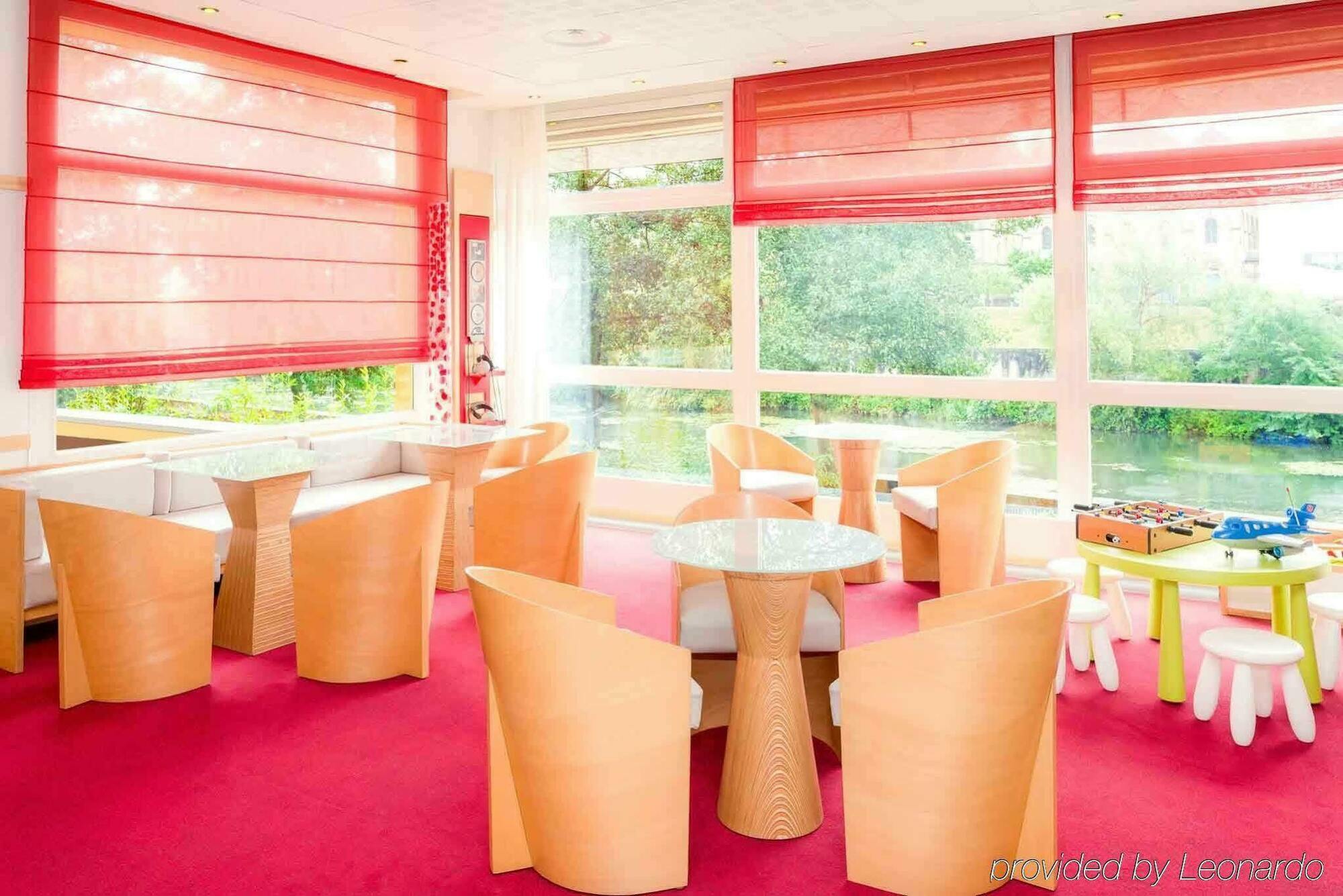 Ibis Metz Centre Cathedrale Hotel Екстериор снимка